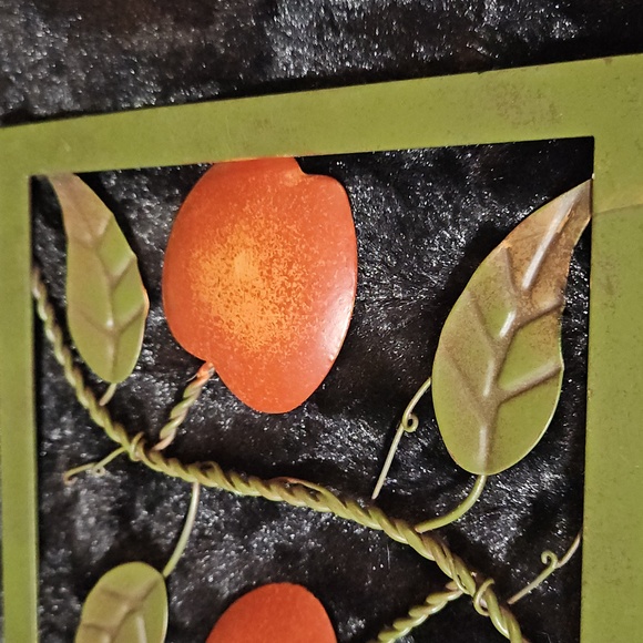 Antique Metal Trivet/Wall Decor - Apple/Leaf Design - 8" x 8" Square - Picture 5 of 6